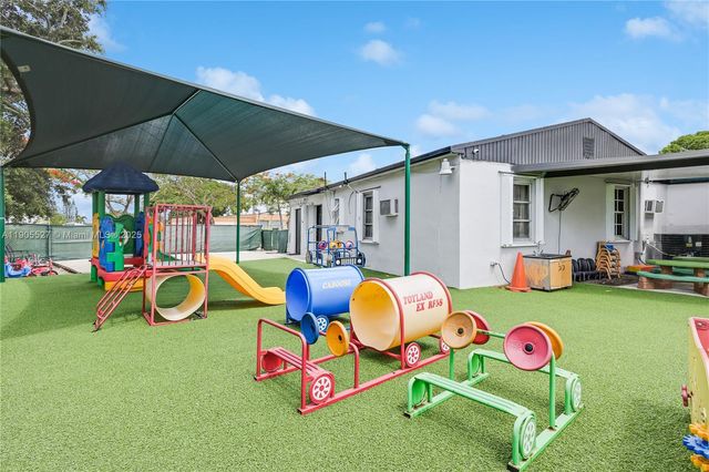 2570 NW 152nd Ter, Miami Gardens, FL 33054