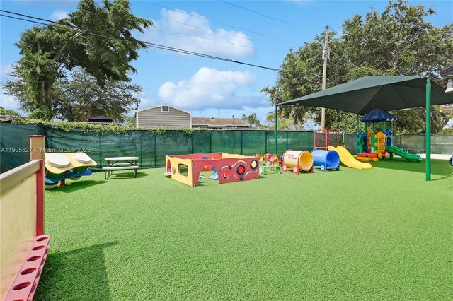 2570 NW 152nd Ter, Miami Gardens, FL 33054