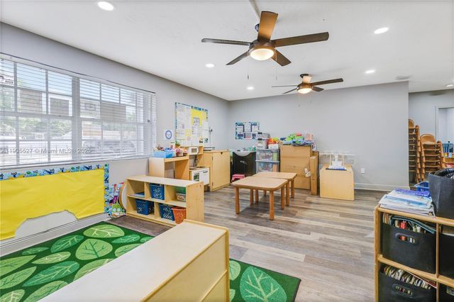 2570 NW 152nd Ter, Miami Gardens, FL 33054