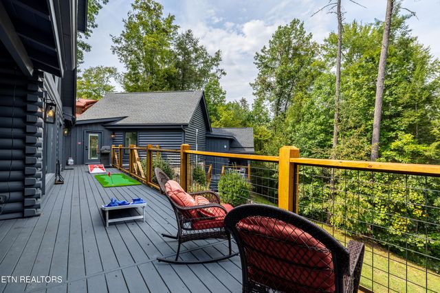 2619 Bear Crossing Way, Sevierville, TN 37862