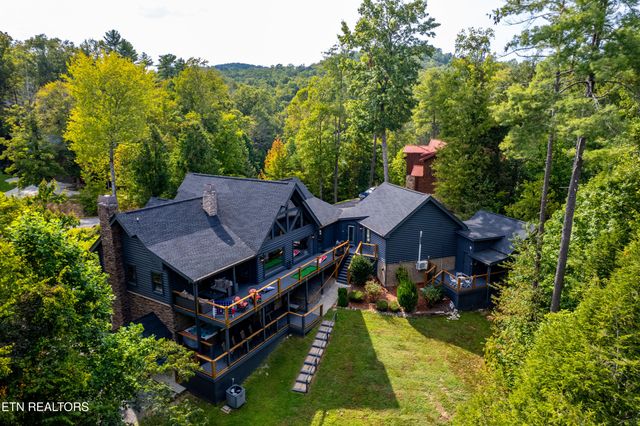 2619 Bear Crossing Way, Sevierville, TN 37862