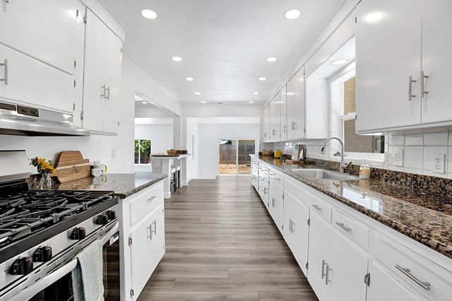 3678 N Thesta Street, Fresno, CA 93726