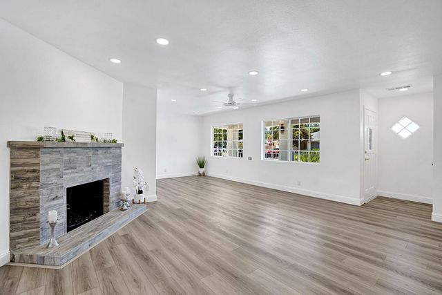 3678 N Thesta Street, Fresno, CA 93726