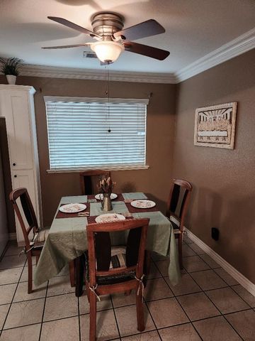 4902 E Eugenia Avenue, Fresno, CA 93725