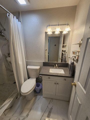 4902 E Eugenia Avenue, Fresno, CA 93725