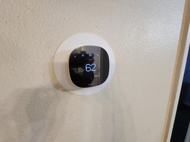 4902 E Eugenia Avenue, Fresno, CA 93725