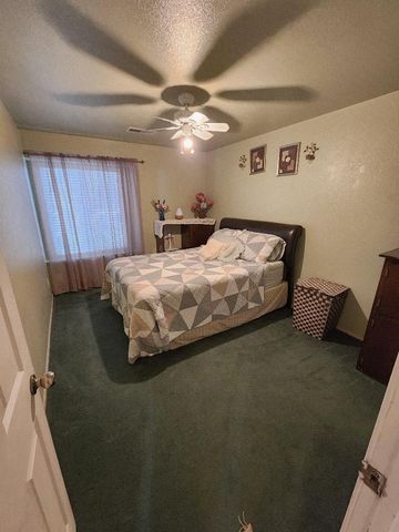 4902 E Eugenia Avenue, Fresno, CA 93725