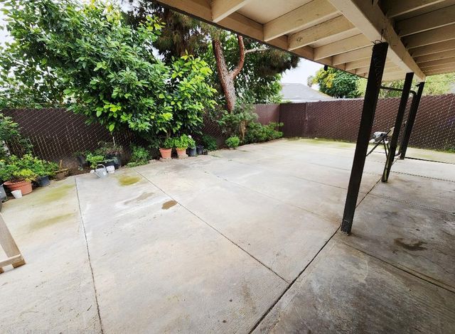 4902 E Eugenia Avenue, Fresno, CA 93725