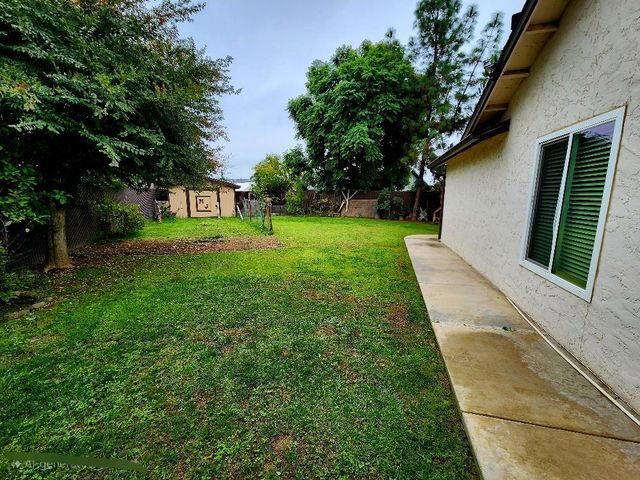 4902 E Eugenia Avenue, Fresno, CA 93725