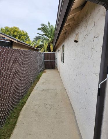 4902 E Eugenia Avenue, Fresno, CA 93725