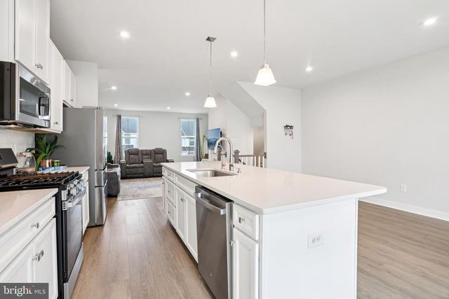 47 ROSEMARY WAY, Mount Laurel, NJ 08054