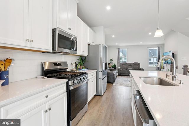 47 ROSEMARY WAY, Mount Laurel, NJ 08054