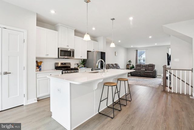 47 ROSEMARY WAY, Mount Laurel, NJ 08054