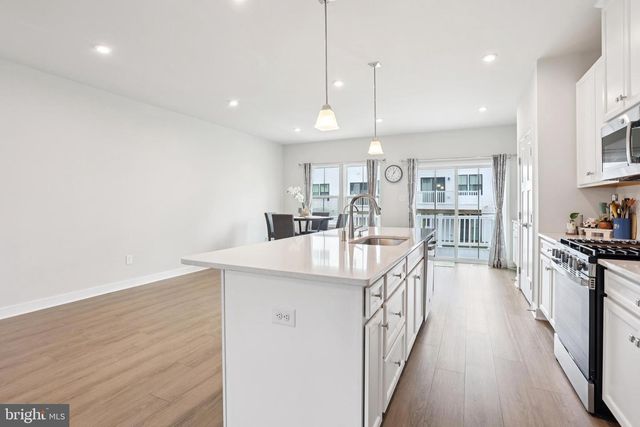 47 ROSEMARY WAY, Mount Laurel, NJ 08054