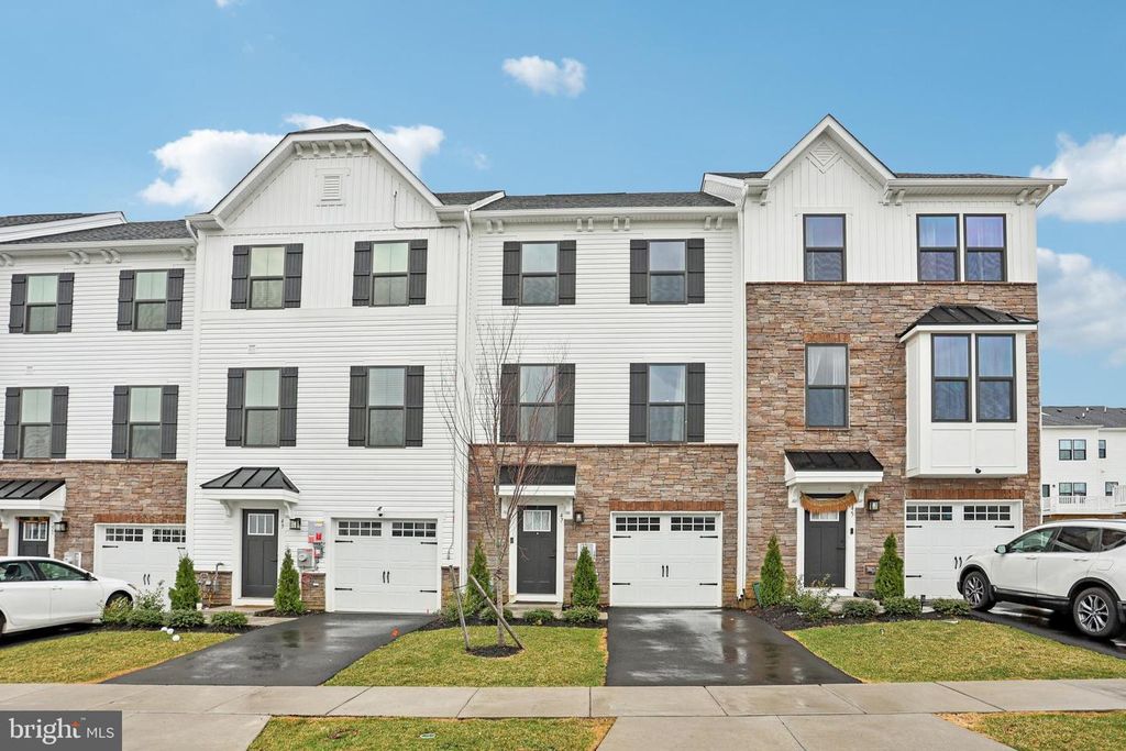 47 ROSEMARY WAY, Mount Laurel, NJ 08054