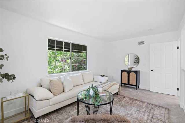 20851 Community 1, Winnetka, CA 91306