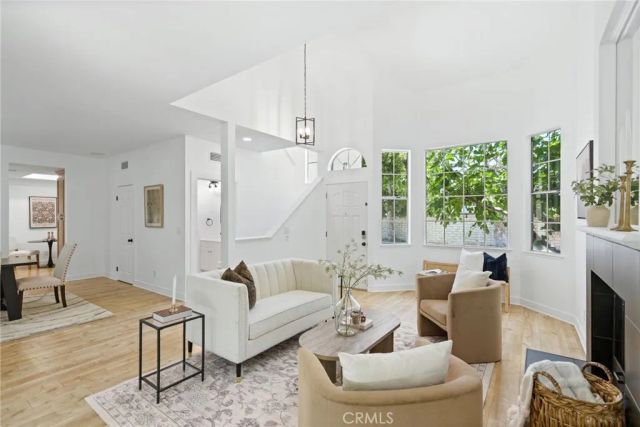 20851 Community 1, Winnetka, CA 91306