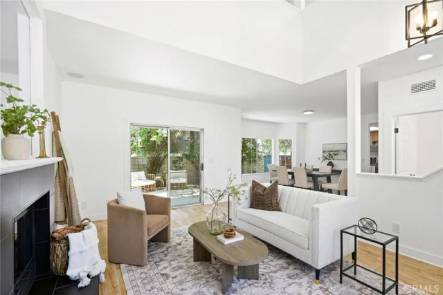 20851 Community 1, Winnetka, CA 91306