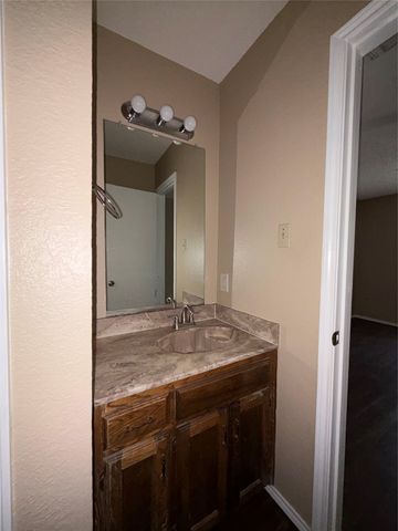 2530 Indigo Lane, Arlington, TX 76015