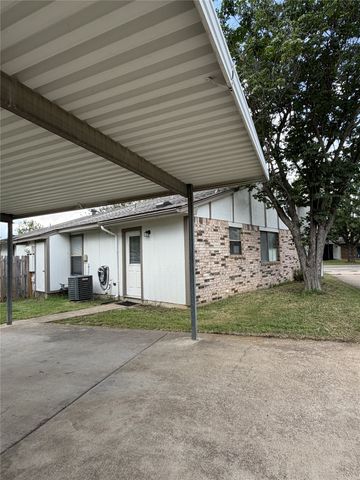 2530 Indigo Lane, Arlington, TX 76015