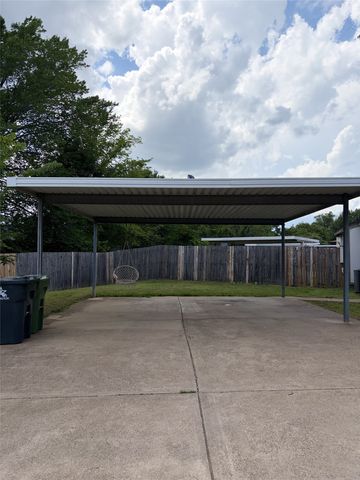 2530 Indigo Lane, Arlington, TX 76015