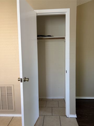 2530 Indigo Lane, Arlington, TX 76015