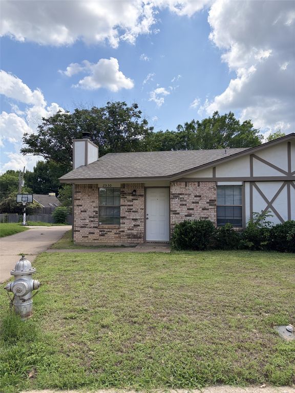 2530 Indigo Lane, Arlington, TX 76015