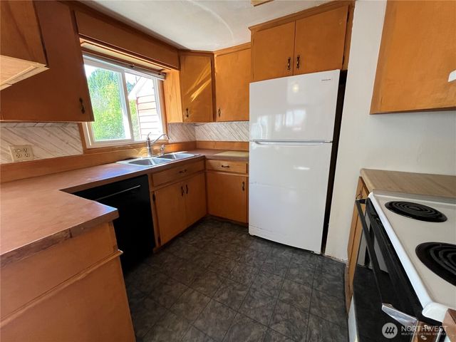 80 SE Channel Point Rd, Shelton, WA 98584