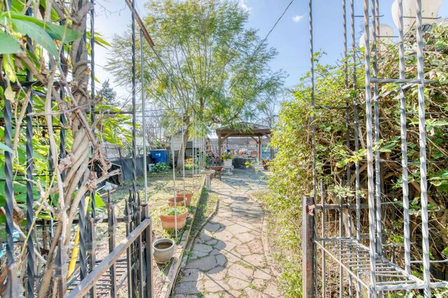 845 N Van Ness Avenue, Fresno, CA 93728