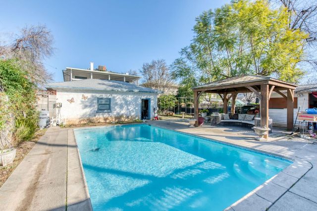 845 N Van Ness Avenue, Fresno, CA 93728