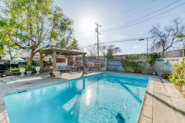 845 N Van Ness Avenue, Fresno, CA 93728