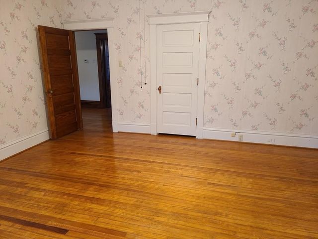 1010 E 9th Ave, Winfield, KS 67156