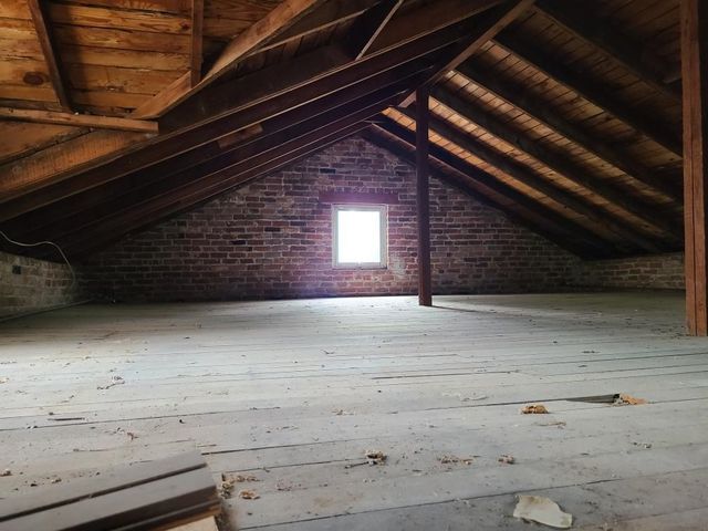 1010 E 9th Ave, Winfield, KS 67156