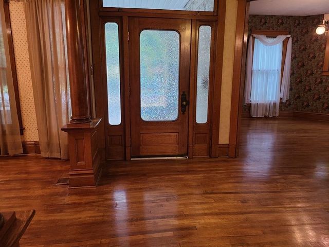 1010 E 9th Ave, Winfield, KS 67156