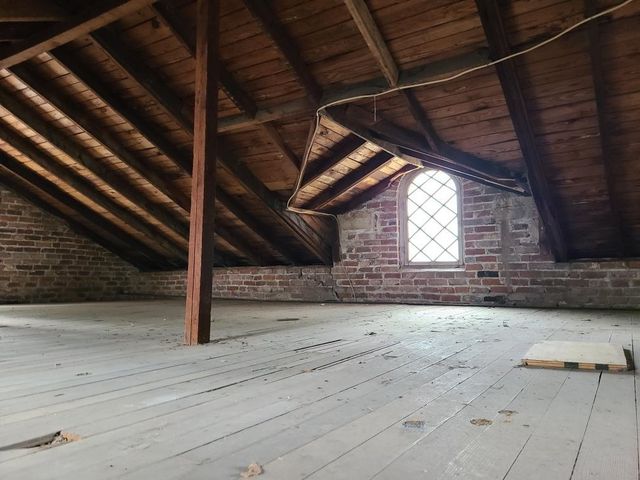 1010 E 9th Ave, Winfield, KS 67156