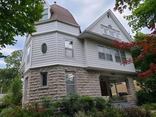 1010 E 9th Ave, Winfield, KS 67156