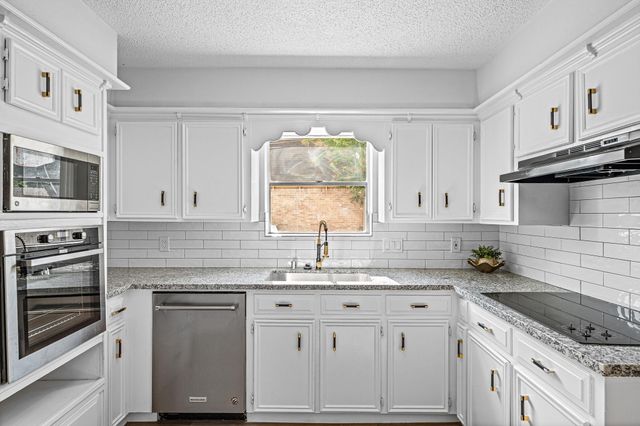15802 Seattle Street, Jersey Village, TX 77040