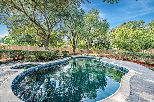 15802 Seattle Street, Jersey Village, TX 77040