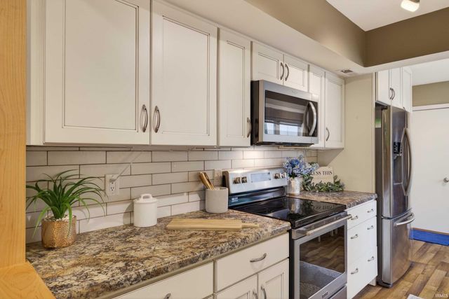 9136 Greenridge Lane, Bloomington, IN 47401
