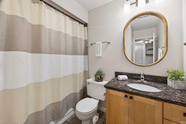 9136 Greenridge Lane, Bloomington, IN 47401