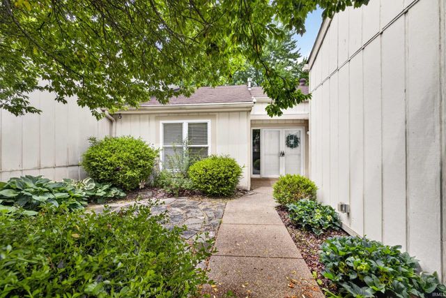 9136 Greenridge Lane, Bloomington, IN 47401
