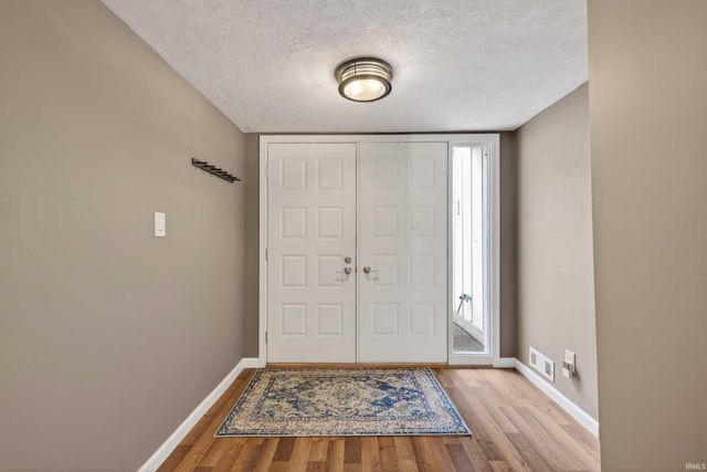 9136 Greenridge Lane, Bloomington, IN 47401