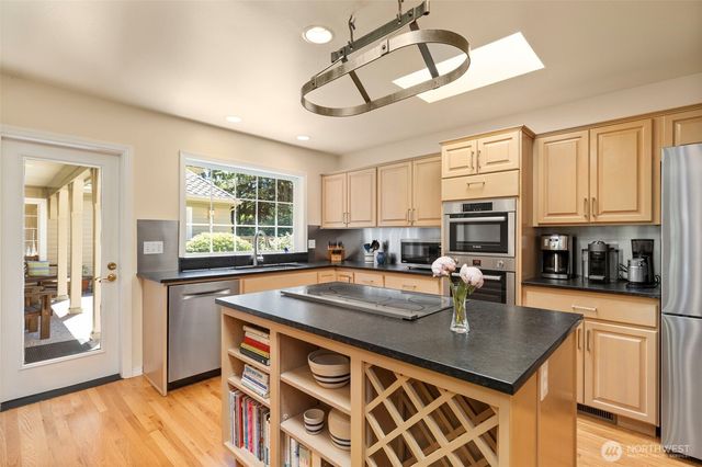 203 Baycliff Drive, Port Townsend, WA 98368