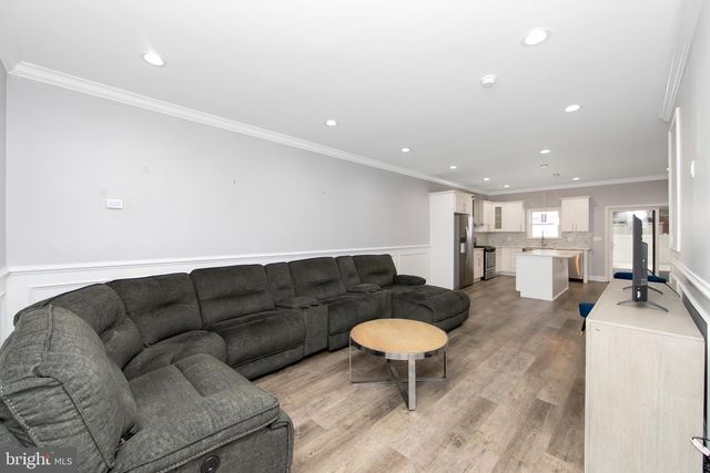 130 KOSSUTH ST, Riverside, NJ 08075