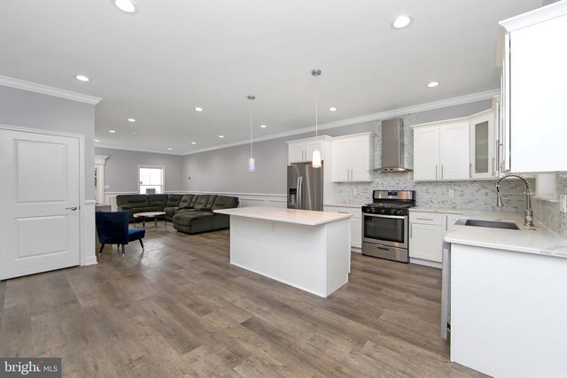 130 KOSSUTH ST, Riverside, NJ 08075