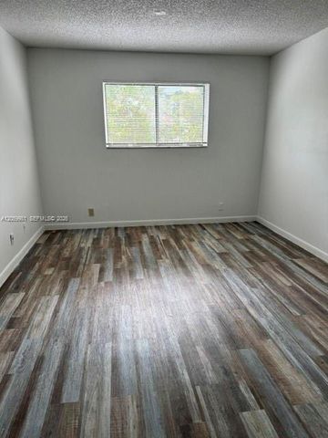 2050 NW 43rd Ter 5, Lauderhill, FL 33313