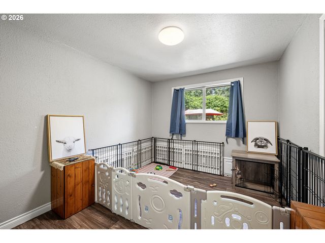 24403 BOLTON HILL Rd, Veneta, OR 97487