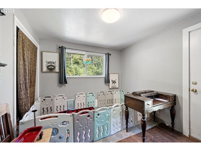 24403 BOLTON HILL Rd, Veneta, OR 97487