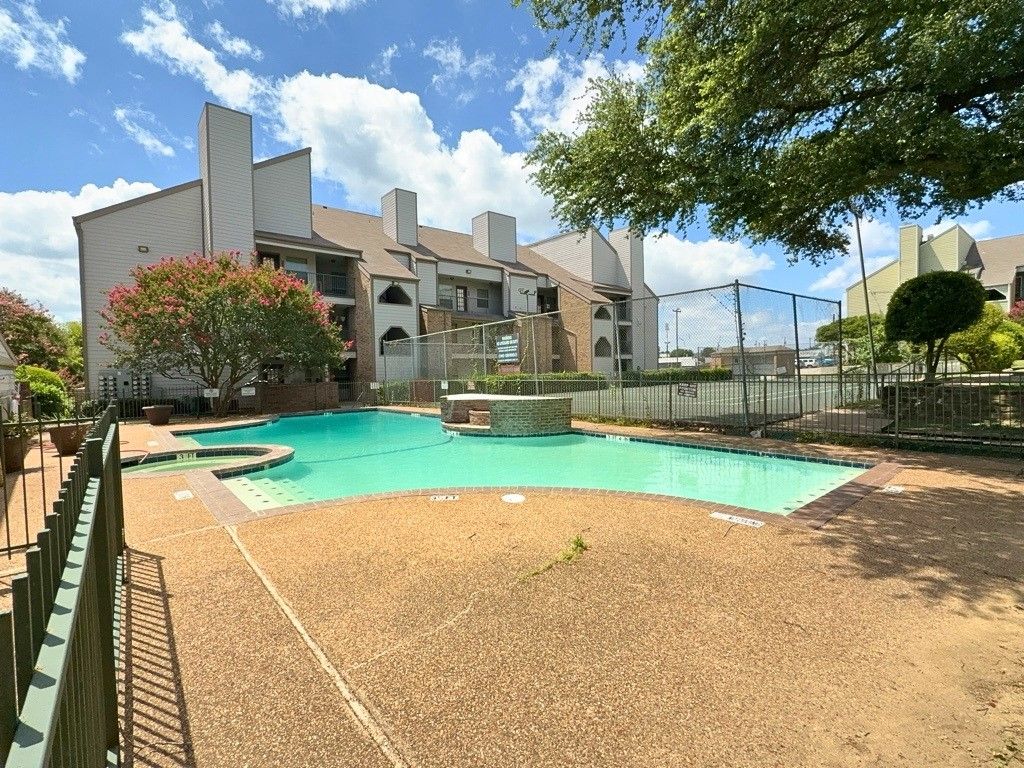 6108 Abrams Road 222, Dallas, TX 75231