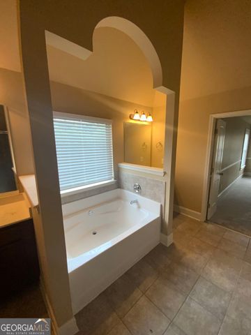 159 Saintvry Way, Atlanta, GA 30349